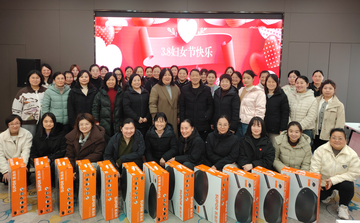 ���ݷ����e�Бc�������ˡ����H�DŮ��(ji��)���